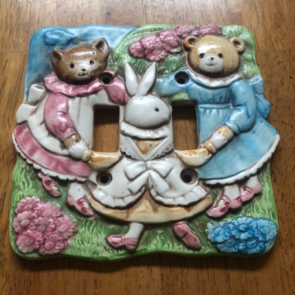Teddy bear and bunny light switch plate very nice